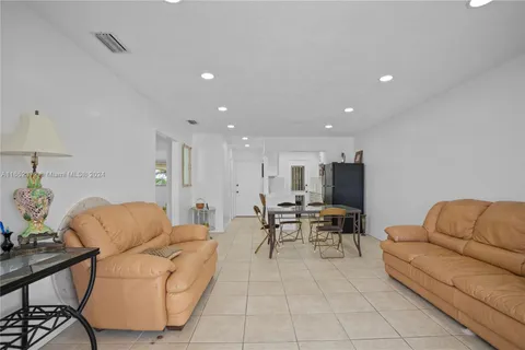 16900 NE 14th Ave # 301, North Miami Beach FL 33162