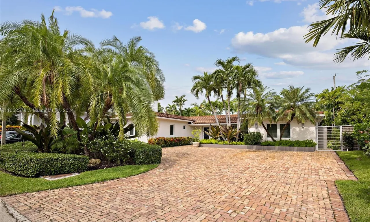 670 Allendale Rd, Key Biscayne FL 33149