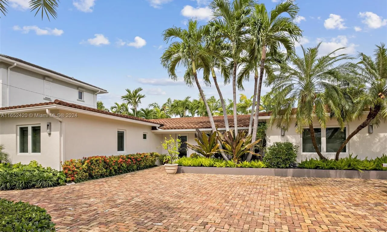 670 Allendale Rd, Key Biscayne FL 33149
