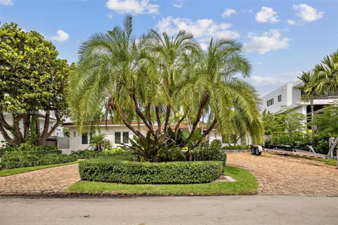 670 Allendale Rd, Key Biscayne FL 33149