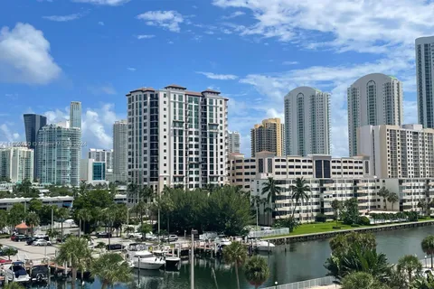 500 Bayview Dr # 527, Sunny Isles Beach FL 33160