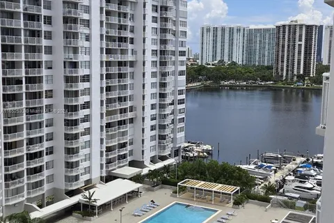 18031 Biscayne Blvd # 1204, Aventura FL 33160