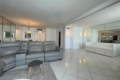 5001 COLLINS AV # 15D, Miami Beach FL 33140