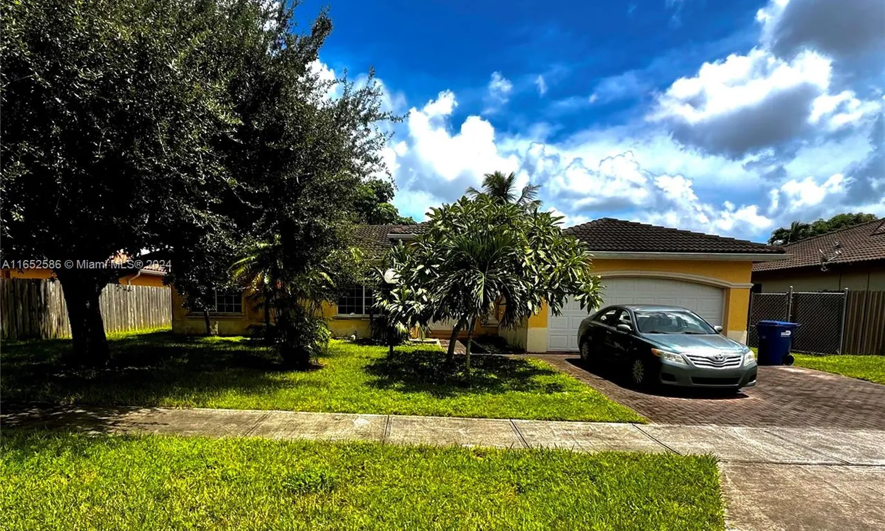 18307 SW 151st Ave, Miami FL 33187