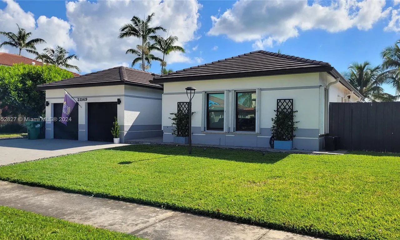 21369 SW 92nd Ave, Cutler Bay FL 33189