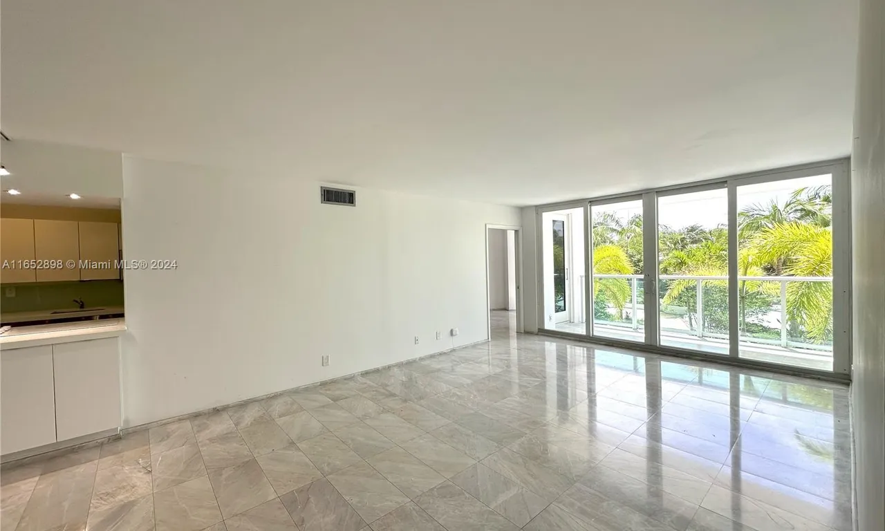 100 Bayview Dr # 222, Sunny Isles Beach FL 33160