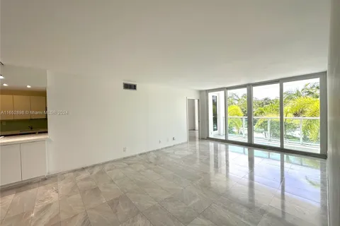 100 Bayview Dr # 222, Sunny Isles Beach FL 33160