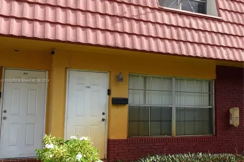 2562 NW 52nd Ave # B18, Lauderhill FL 33313