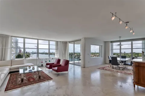 5640 Collins Ave # 6D, Miami Beach FL 33140