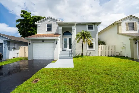 3724 NW 107th Ter, Sunrise FL 33351