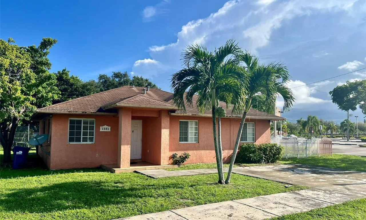 3381 NW 212th St, Miami Gardens FL 33056