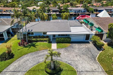 2225 NE 20th Ave, Wilton Manors FL 33305