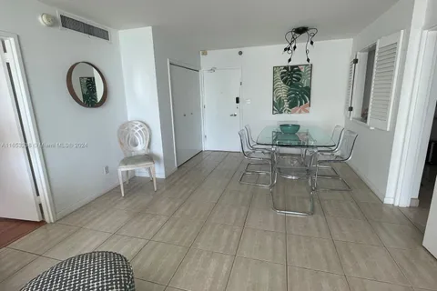 5151 Collins Ave # 1525, Miami Beach FL 33140