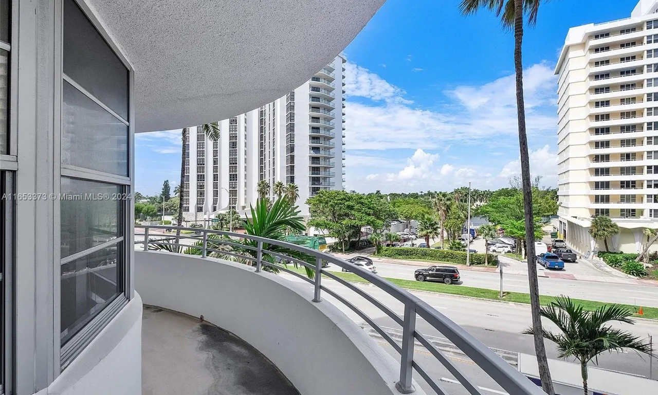 5555 Collins Ave # 4S, Miami Beach FL 33140