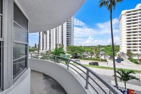 5555 Collins Ave # 4S, Miami Beach FL 33140