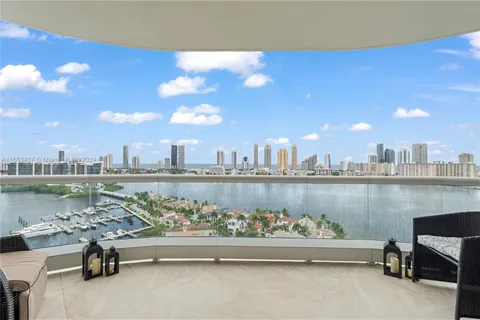 6000 Island Blvd # 2104, Aventura FL 33160