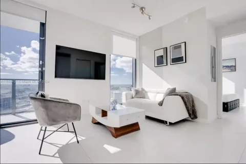 501 NE 31st St # 3709, Miami FL 33137