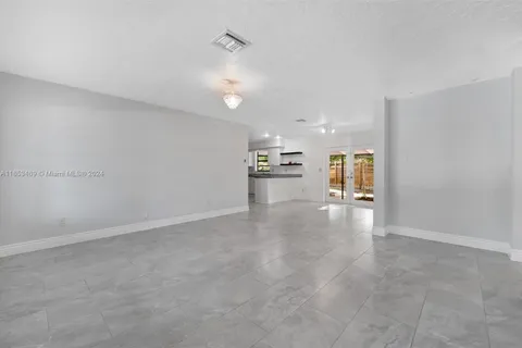 2900 NE 8th Ter, Pompano Beach FL 33064