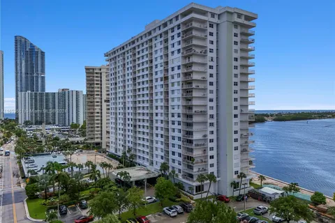 500 Bayview Dr # 231, Sunny Isles Beach FL 33160