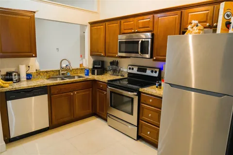 2481 NW 56th Ave # 16, Lauderhill FL 33313