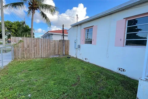 301 E 35th St, Hialeah FL 33013