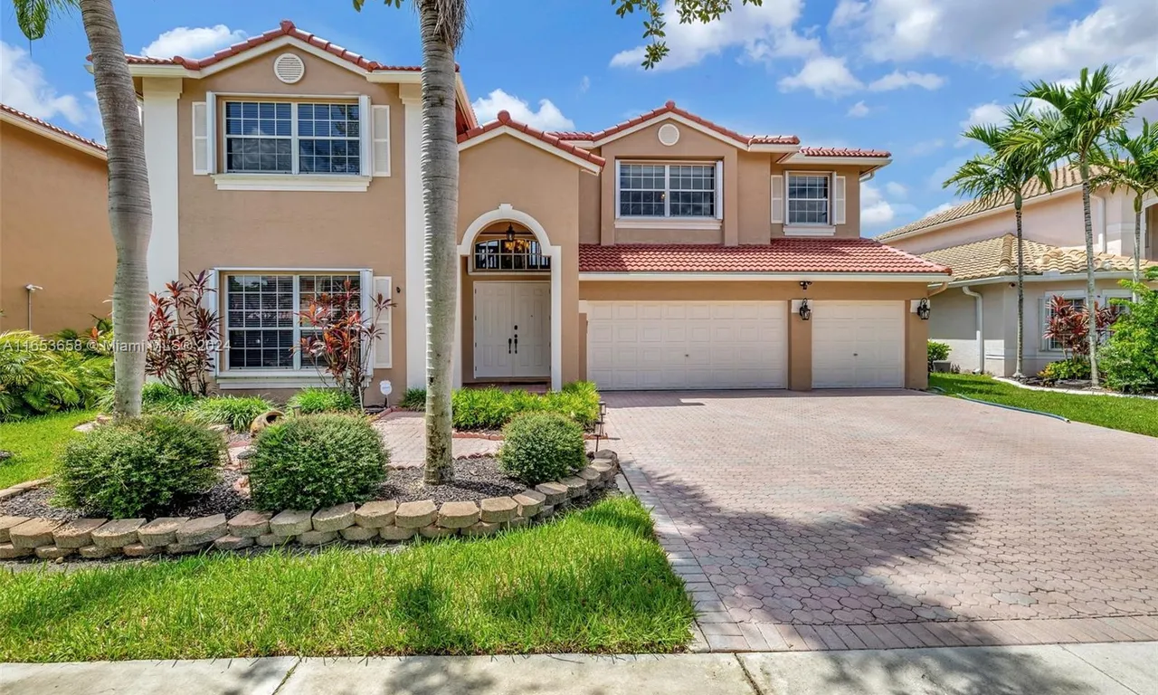 5646 NW 108th Ter, Coral Springs FL 33076