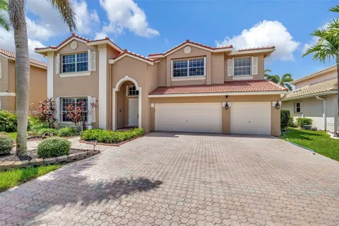 5646 NW 108th Ter, Coral Springs FL 33076