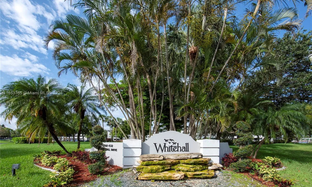 1504 Whitehall Dr # 206, Davie FL 33324