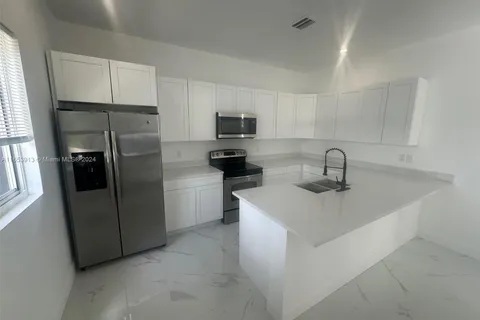 5144 NW 32nd Ave, Miami FL 33142