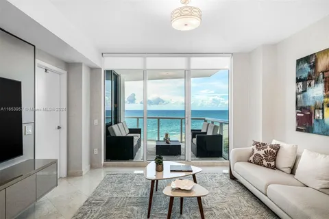 3801 Collins Ave # 1505, Miami Beach FL 33140