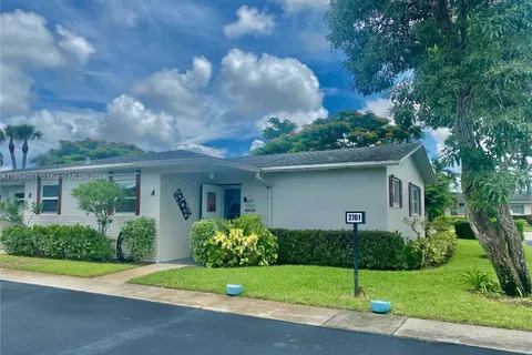 2761 W Emory Dr, West Palm Beach FL 33415