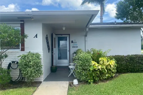 2761 W Emory Dr, West Palm Beach FL 33415