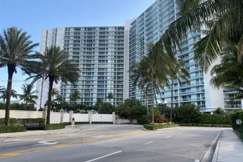 100 Bayview Dr # 1502, Sunny Isles Beach FL 33160