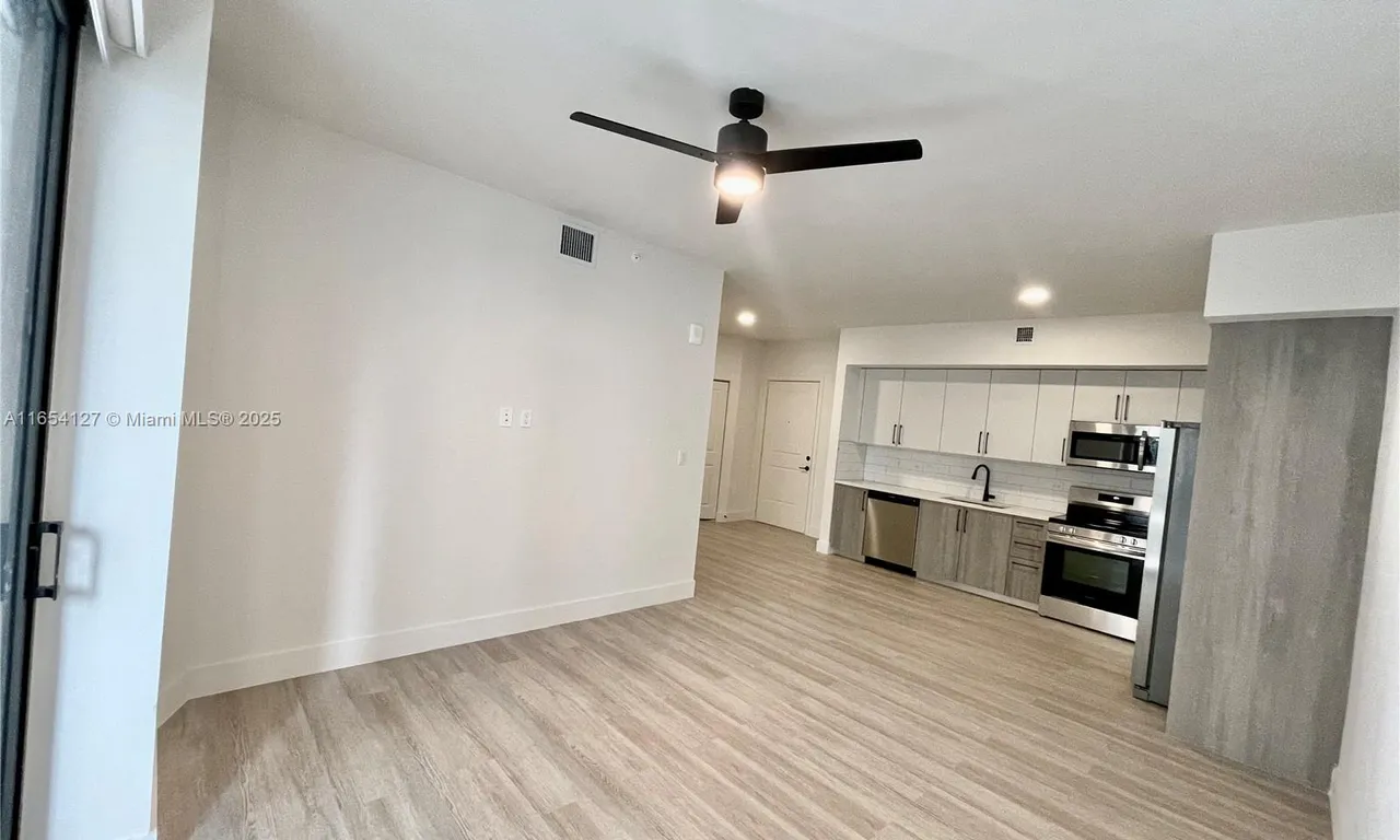 18412 Homestead Ave # 727, Miami FL 33157