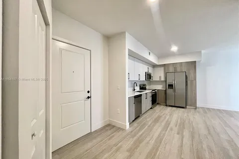 18412 Homestead Ave # 727, Miami FL 33157