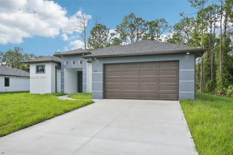 872 Spaulding St E, Lehigh Acres FL 33974