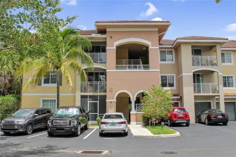 6458 Emerald Dunes Dr # 303, West Palm Beach FL 33411