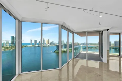 3370 Hidden Bay Dr # 2708, Aventura FL 33180