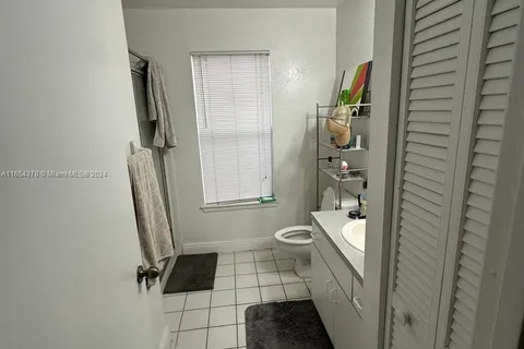 1725 Palm Cove Blvd # 207, Delray Beach FL 33445