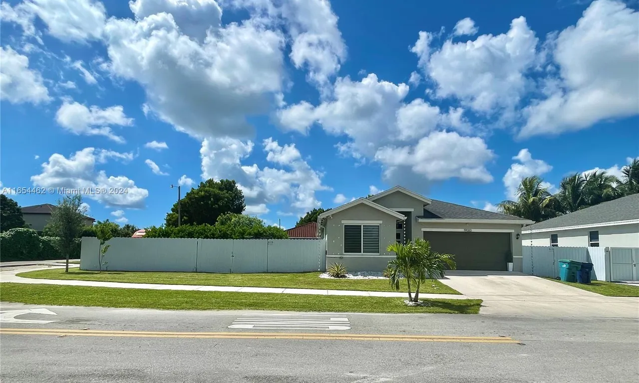 19000 SW 317th Ter, Homestead FL 33030