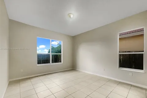 1958 NE 3rd Ct, Homestead FL 33033