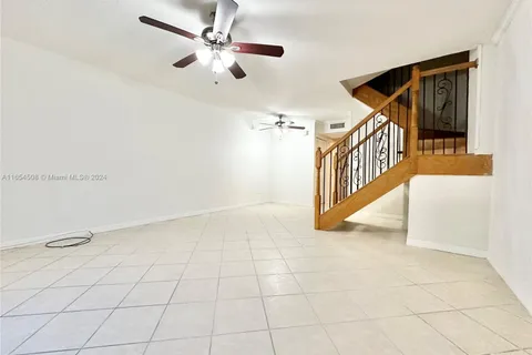 8650 SW 67th Ave # 1032, Pinecrest FL 33143