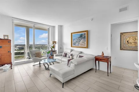 2000 Metropica Way # 1807, Sunrise FL 33323