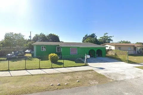 10730 SW 149th Ter, Miami FL 33176