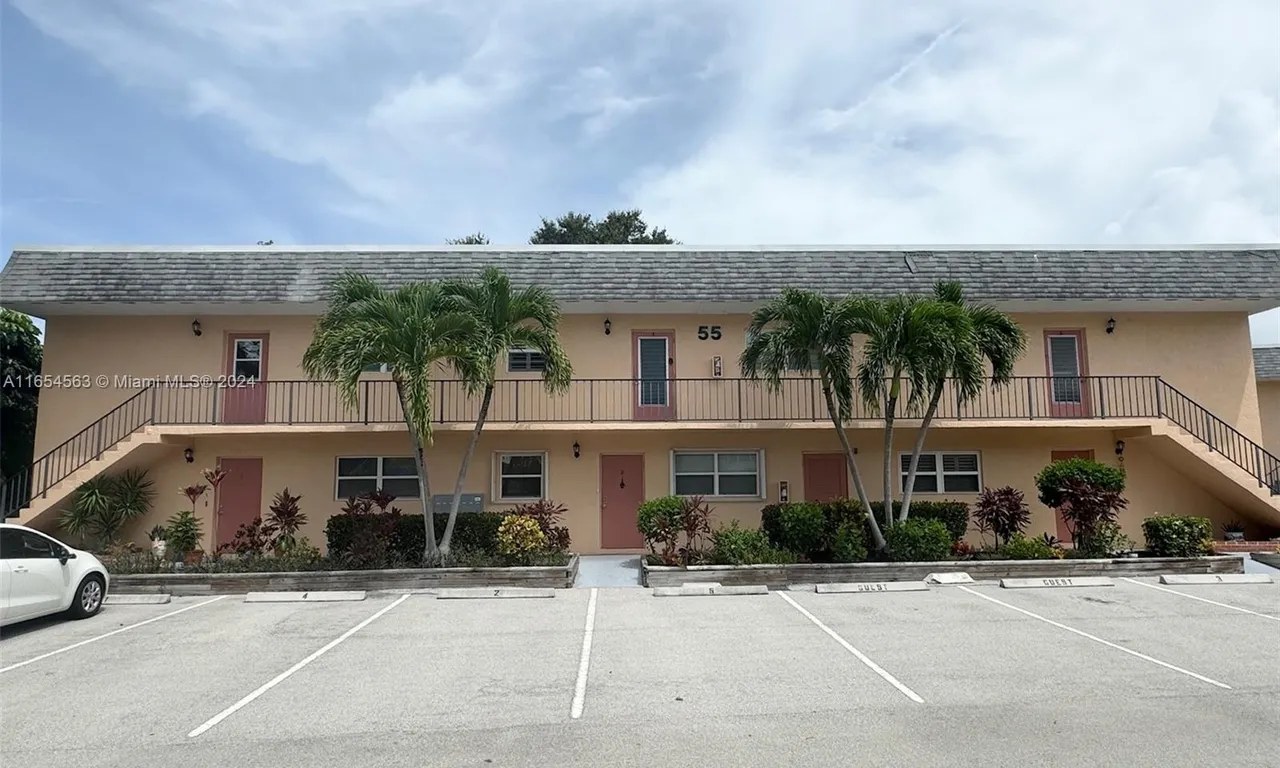 2950 SE Ocean Blvd # 555, Stuart FL 34996