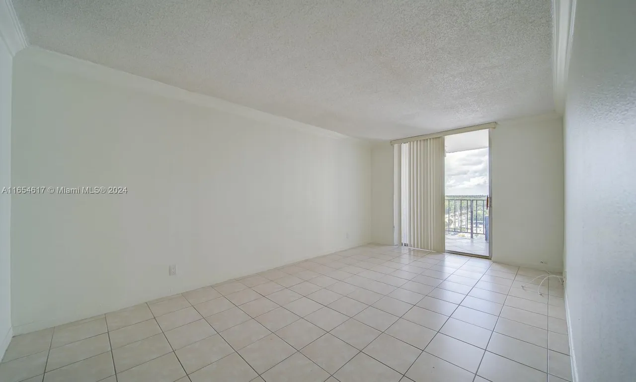 2903 N Miami Beach Blvd # 1006, North Miami Beach FL 33160