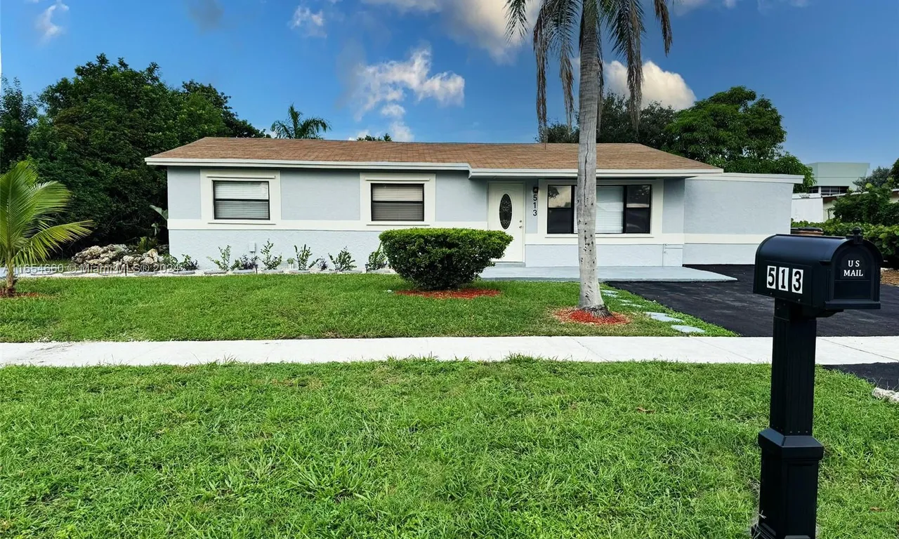 513 NW 3rd Way, Deerfield Beach FL 33441