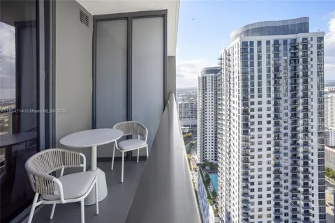 601 NE 1st Av # 3401, Miami FL 33132