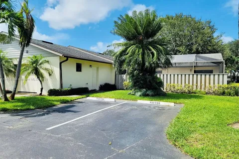 1439 Captains Walk # D, Fort Pierce FL 34950