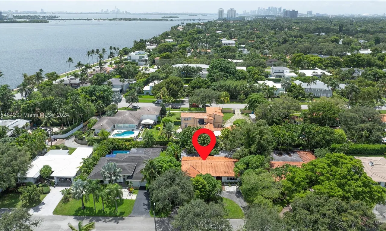 1260 NE NE 97 ST, Miami Shores FL 33138